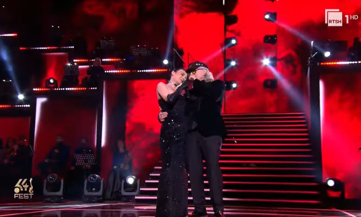 “Vibracione” në Fest 64, Elsa Lila dhe Aleksandër Gjoka magjepsin me një duet të paharrueshëm