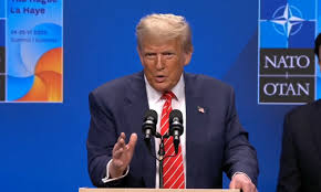 Trump zitiert Kosovo und Serbien beim NATO-Gipfel in Den Haag: „Wir haben einen drohenden Krieg abgewendet“.