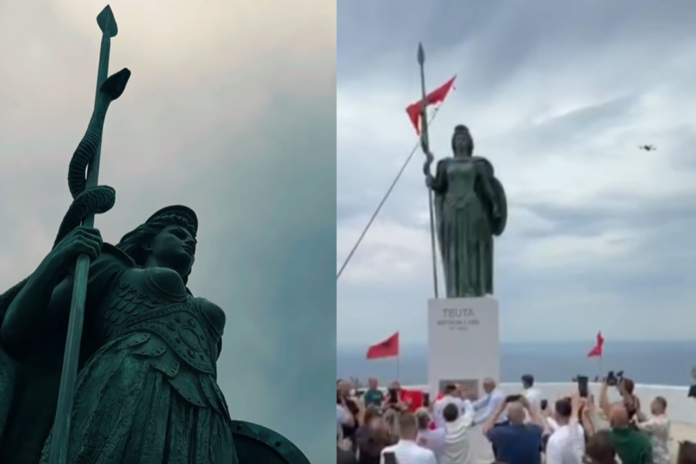 Statue der Königin Teuta am Panorama‑Balkon Shëngjin‑Velipoja
