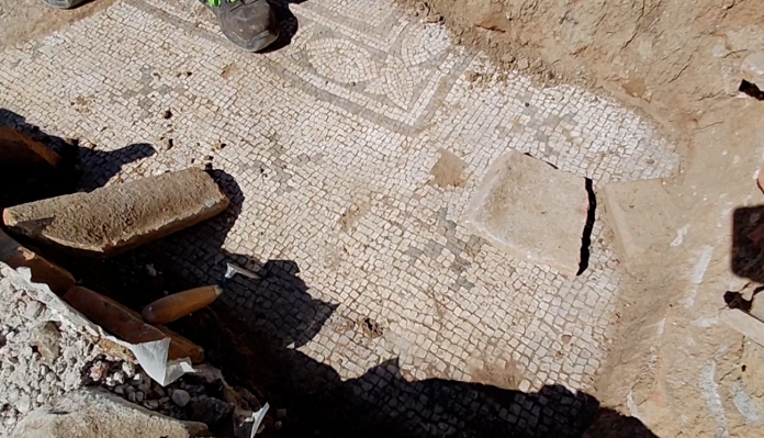Archäologische Entdeckungen in Qesarat bei Tepelena