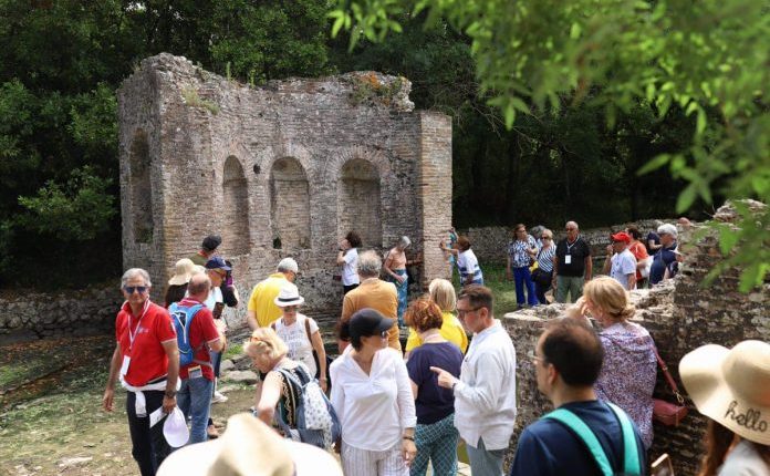 Gonxhja: In acht Monaten reisten über 9,4 Millionen ausländische Besucher nach Albanien ein