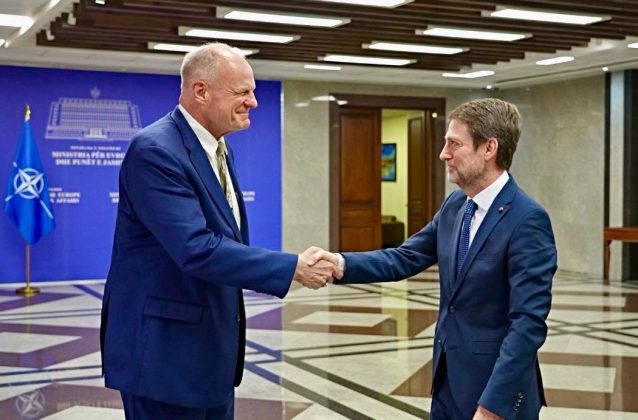 Treffen zwischen Wendt und Hoxha in der US-Botschaft: Die über 100-jährige Partnerschaft zwischen den USA und Albanien
