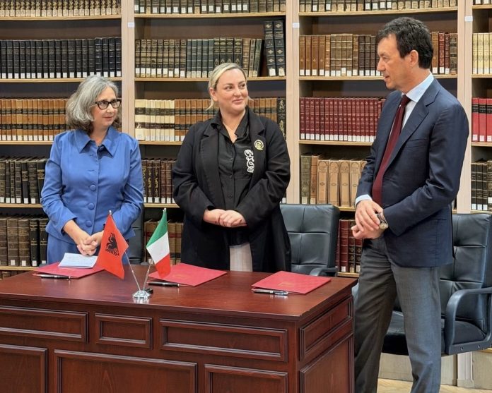 Die Nationalbibliothek Albaniens und die Bibliothek von Florenz unterzeichnen eine Vereinbarung über das schriftliche Kulturerbe
