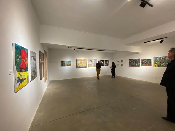 32 Künstler bei der Ausstellung ‚29. November‘ in Tirana