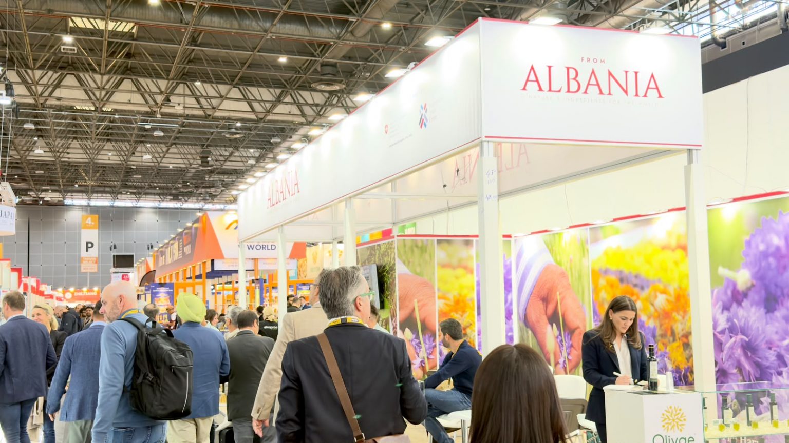 Sieben albanische Firmen zeigen Olivenöl und Heilpflanzen in Paris