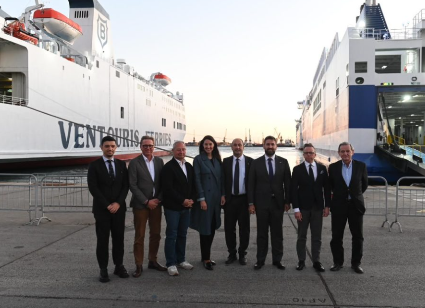 Stärkung der regionalen Zusammenarbeit: Delegation des Europäischen Parlaments besucht den Hafen von Durrës
