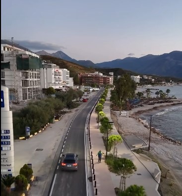 Lungomare 3 verändert Radhima: Moderne öffentliche Plätze für die Menschen und Touristen