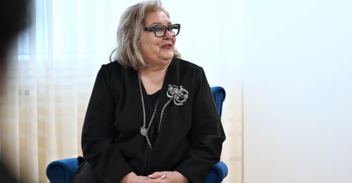 Das Parlament wählt Justina Shiroka-Pula zur Präsidentin des Kosovo