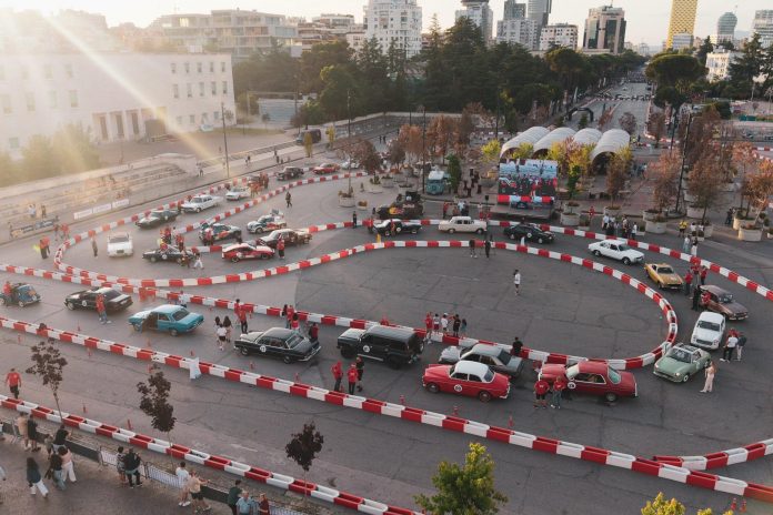 „Tirana Grand Prix“ – drei Tage voller Sportwagen, Rennsport und Spektakel in der Hauptstadt