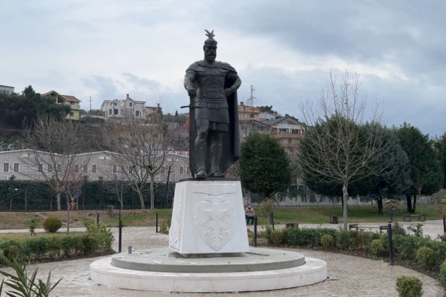 George Kastrioti ‘Returns Home’ with New Monumental Statue Unveiled in Lezha