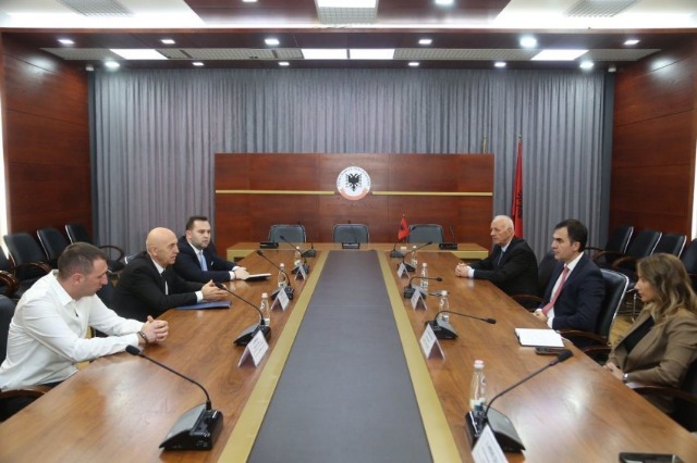 Bilateral cooperation, Çela welcomes his Kosovar counterpart
