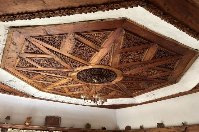 Wood carving for decorative ceilings, an ancient tradition in Albanian folk art