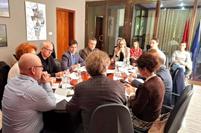 Korça Prefect and French Embassy Advisor Advance Plans for French High School Initiative