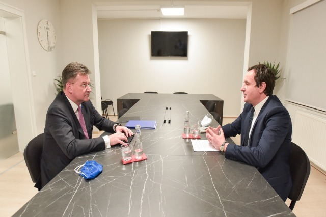 EU and US envoys have requested in Prishtina the urgent resumption of the dialogue between Kosova and Serbia.