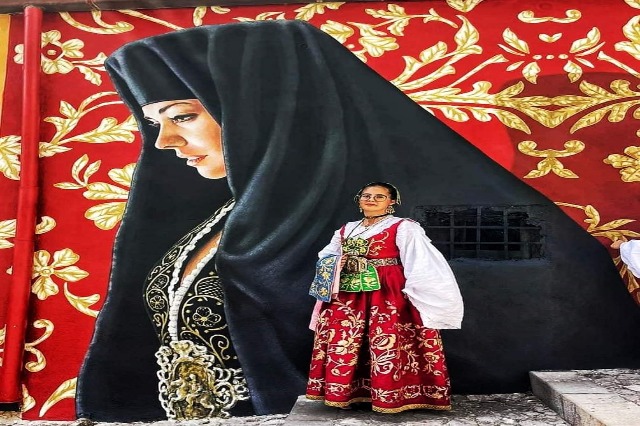 The Hora of Arbëresh in Sicily decorated with wall paintings