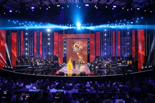 3rd night of Fest 62 closed, filled with spectacle and emotions