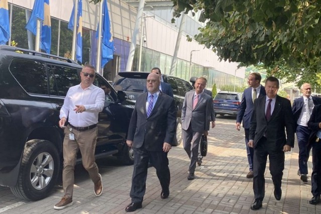 Kosova, U.S. ambassador Hovenier and EU Ambassadors Reject Changes to Ibër Bridge Status