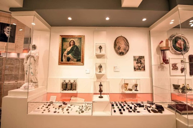 The 100-year-old clothes of the Albanian Catholic clergy are exhibited in Shkodër