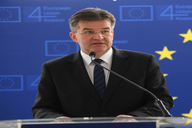 Lajcak together with the German and French advisors visit Kosovo and Serbia