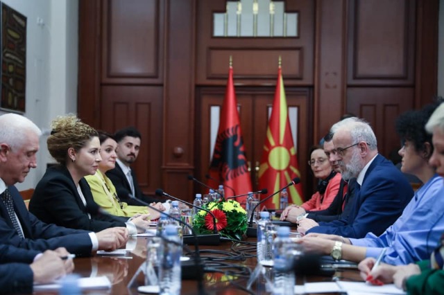 Xhaçka meets with Xhaferi, Albanians in North Macedonia, an important role for the Euro-Atlantic perspective