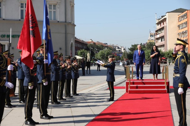Meta pays official visit to Kosovo