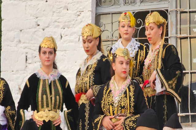 Folk clothes of Lunxhëria