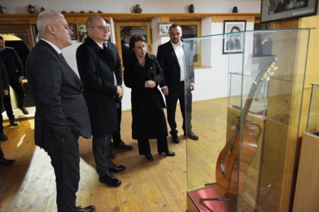 Kosovo Minister of Foreign Affairs and Diaspora, Gërvalla extends thanks to Hasani for the visit: Albania, Kosovo’s most important partner