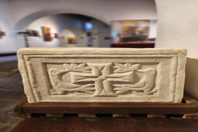 The marble reliquary from the 6th century is being exhibited at the “Onufri” Museum