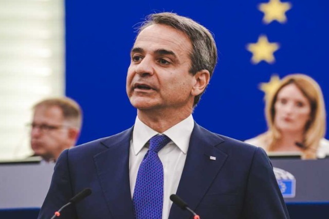 Prime Minister Mitsotakis travels this week to Albania, visiting the Greek minority