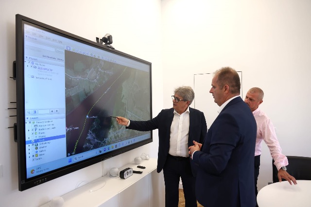 Beci: Concrete steps with Montenegro for navigation in Buna