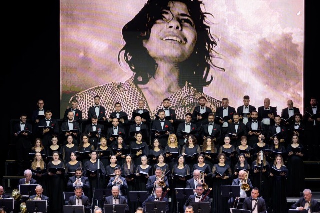 Minister Blendi Gonxhja Unveils Vinyl Tribute for 80th Liberation Anniversary