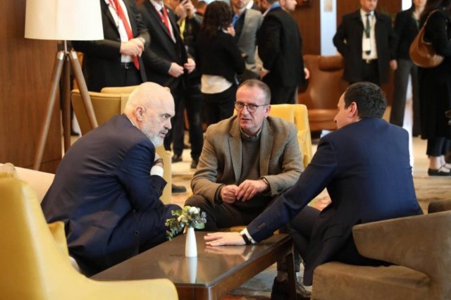 Kurti after the meeting with Rama and Taravari: We must stand by each other