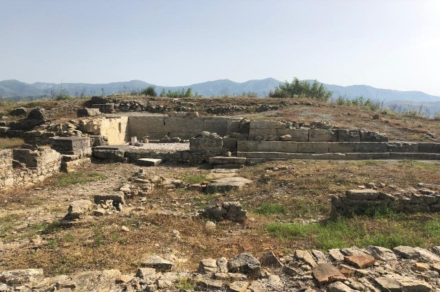 Excavations shed light to new monumental area in Finiq