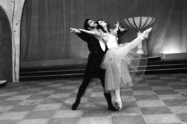 Ganimet Vendresha, the first principal ballerina of the Opera and Ballet Theater in Albania, passes away at 88