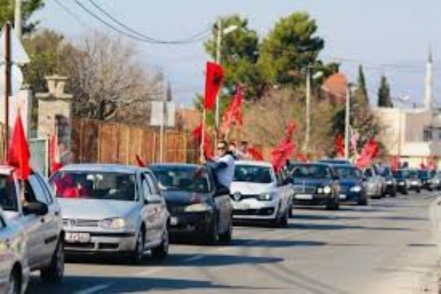 Albanians in Montenegro can use national symbols