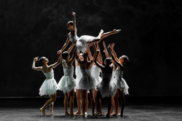 Rama: An extraordinary contemporary interpretation of ‘The Lake of the Swans’