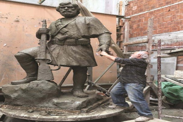 The 86th  birth anniversary of the famous sculptor Muntaz Dhrami and his most iconic works