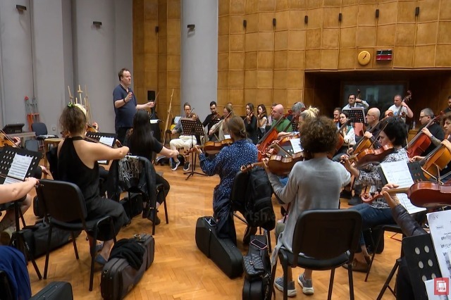 RTSH symphony orchestra – Premiere, Symphony no. 7 by composer Bruckner on May 17
