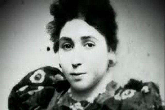 The embroiderer of the Albanian national flag, Marigo Posio
