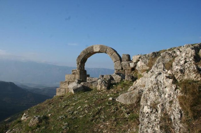 Archaeological investigations at Amantia unveil further monumental tombs