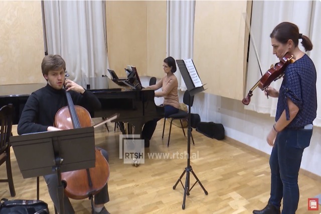 Concert with music by Beethoven, Abigela Voshtina, Etrita Ibrahimi and Jakopo Sipari together on stage
