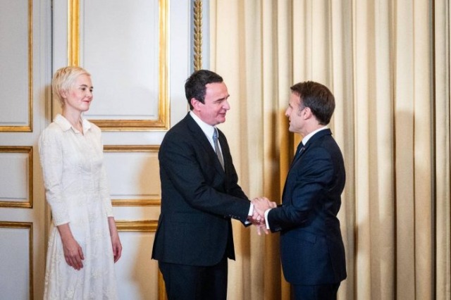 Peace Forum in Paris, Kurti meets Macron
