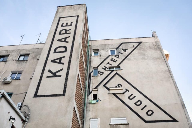 Ismail Kadare’s Unseen Works Featured in New Exhibition at Studio House