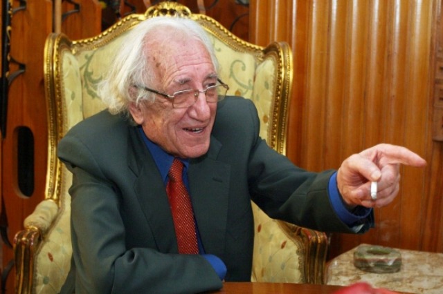 “Escape Club”, a holographic diary dedicated to Dritëro Agolli at Rinia Park in Tirana