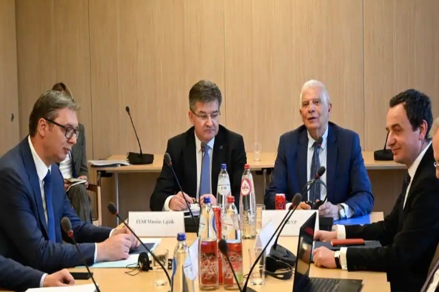 Lajcak meets American senators: De-escalation, necessary in Kosova