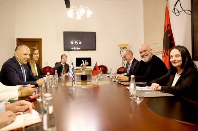 Rama receives the Greek Foreign Minister Gerapetritis in Tirana