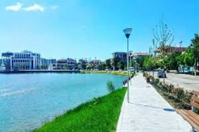 The lakes of Belshi