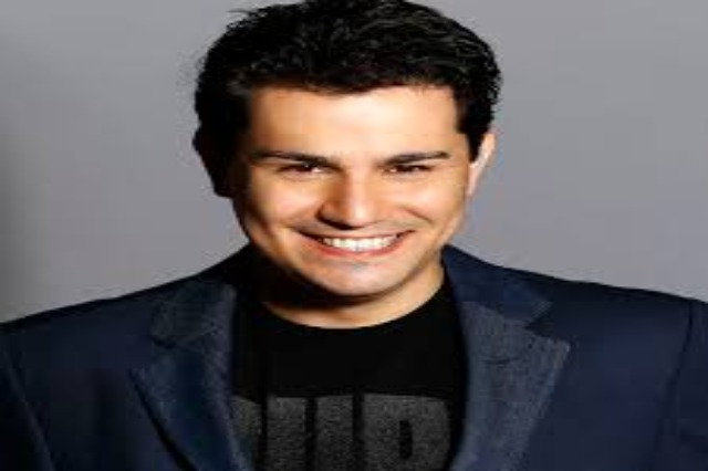 The most famous Albanian tenor Saimiri Pirgu will bring Naim Frashëri’s” The words of the candle” to the Viennese Christmas