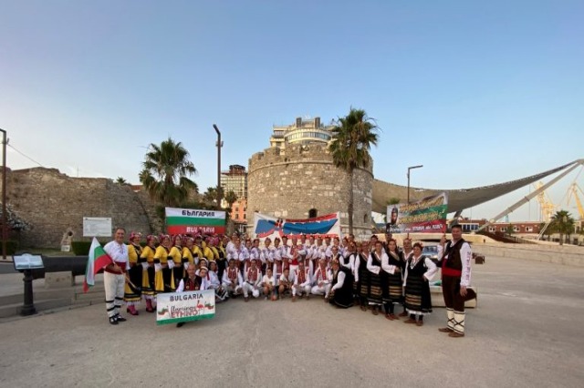 Bulgarian Cultural Evenings – Bulgarian Tourists Bring Unique Vibes to Durrës