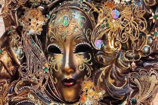 Venetian mask craft workshop in Shkodër